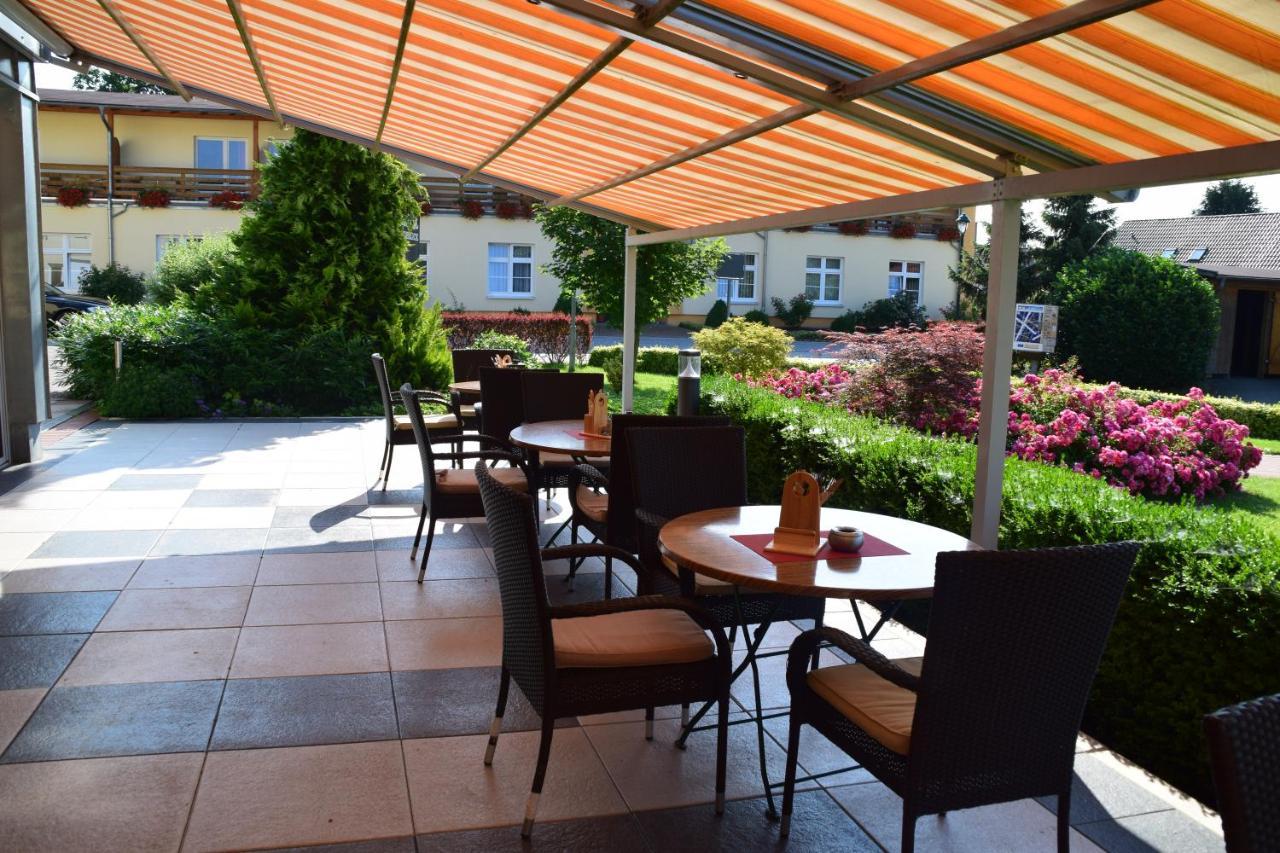 Land-Gut-Hotel Seeblick Klietz Екстер'єр фото