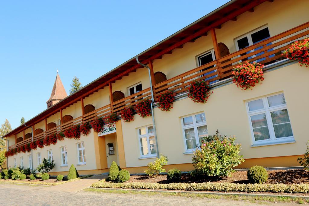 Land-Gut-Hotel Seeblick Klietz Екстер'єр фото